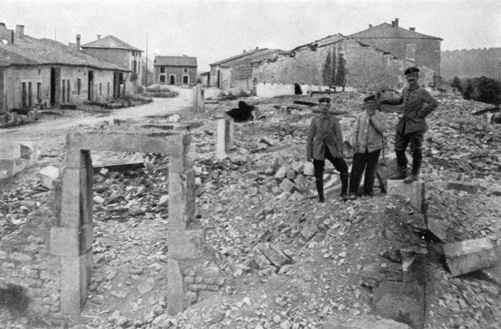 Chaillon, ein Ort in der Nähe von St. Mihiel, durch fortgesetztes Geschützfeuer total zerstört.