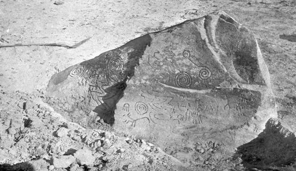 PL. XCIII—
BOWLDER WITH PICTOGRAPHS NEAR WOOD'S RANCH