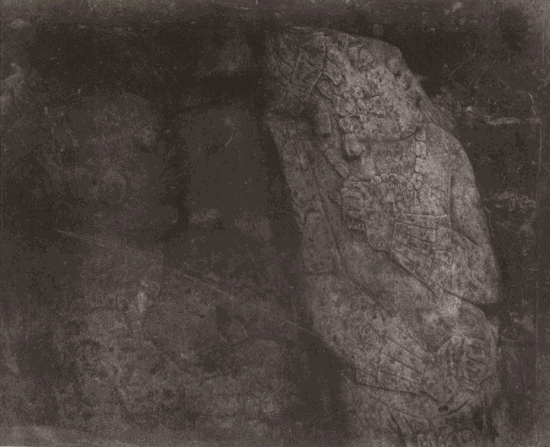 Bas-Relief colossal, á Palenque; cote gauche de la cour du Palais.