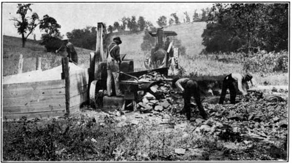 A Lime Pulver in Operation (Courtesy of the Jeffrey
Manufacturing Company)