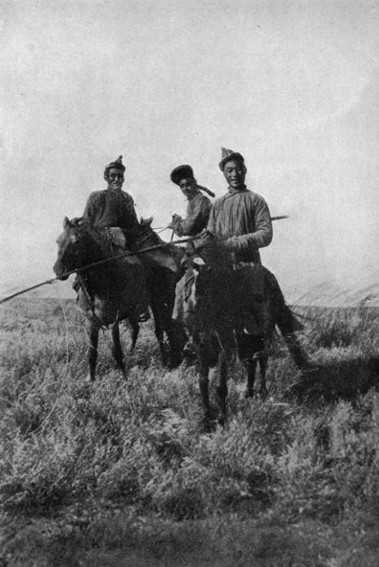 HORSEMEN OF THE DESERT, NORTH MONGOLIA