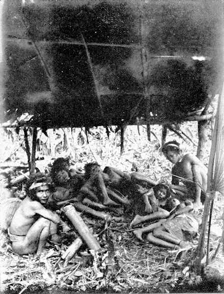 Group of Sakai resting