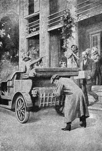 “THE PARTY CLIMBED INTO THE BIG MACHINE.”
“Dorothy’s Triumph.”