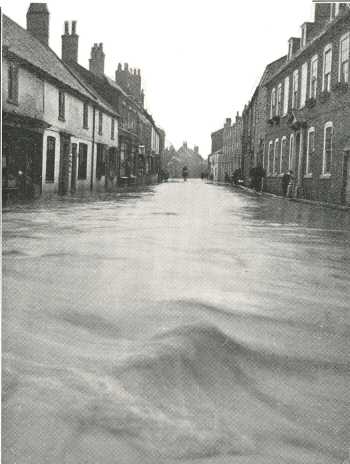 West Street during the Flood, Dec. 31, 1900