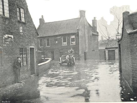 Conging Street during the flood, Dec. 31, 1900