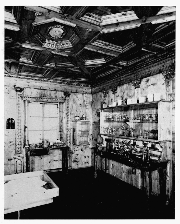 Figure 22.—Interior of Bertolla's workshop, showing
detail of ceiling. (Courtesy Museo Nazionale della Scienza e della
Tecnica, Milan.)