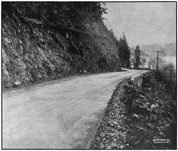 AT THE TOP OF CANEMAH HILL ON THE
PACIFIC HIGHWAY IN CLACKAMAS COUNTY. GRADED AND PAVED IN 1918