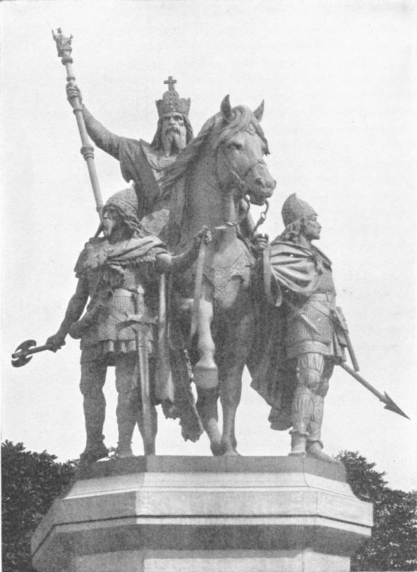STATUE OF CHARLEMAGNE IN FRONT OF NOTRE DAME, PARIS