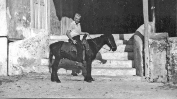 The author on horseback at the Hacienda Kambul
