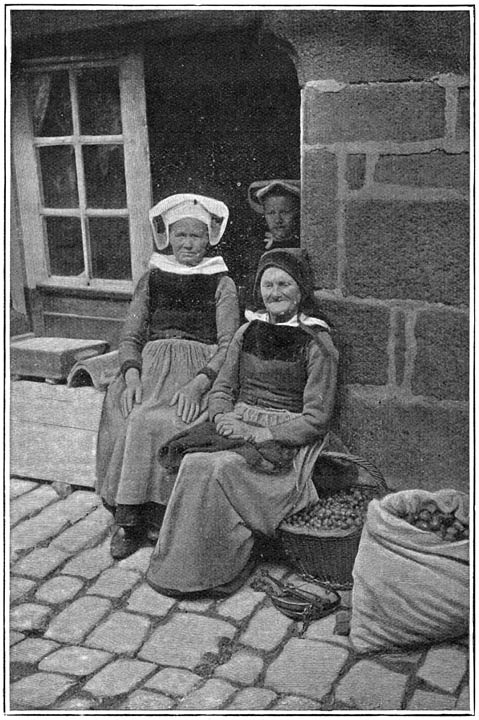 Aardappelverkoopsters te Faou.