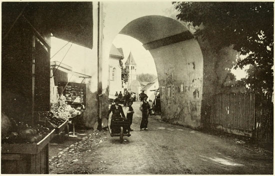 A PEEP OF KITZB�HEL