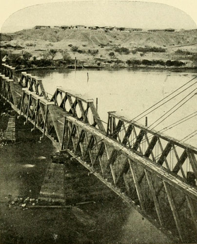 Fort Yuma and the
Old Railway Bridge of the Southern Pacific.