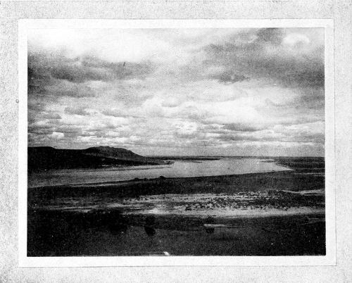 Taken near Wallula. Photo by the Author.
THE RAVEN&rsquo;S FIEF.