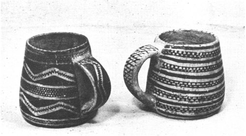 Mesa Verde-style pottery mugs. Left mug: Diameter at bulge, 4⅓″; Diameter at mouth, 3″; Height, 4¼″. Right mug: Diameter at bulge, 4⅓″; Diameter at mouth, 3″; Height, 4¼″.