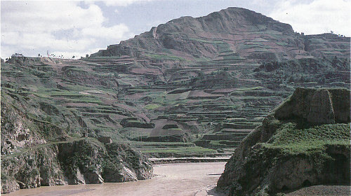 The Wei River in the Loess Plateau, China (photograph by I-Ming Chou).