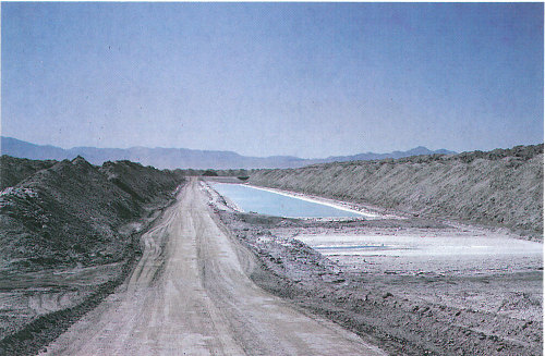 Trona mine at Searles Lake, California (photograph by John Keith).
