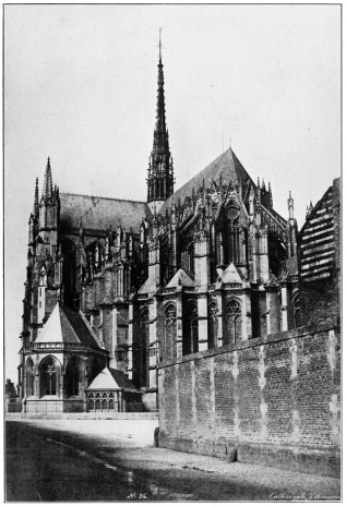 CATHEDRAL AT AMIENS (SOMME) FRANCE, CHOIR AND SOUTH
TRANSEPT FROM THE S. E.