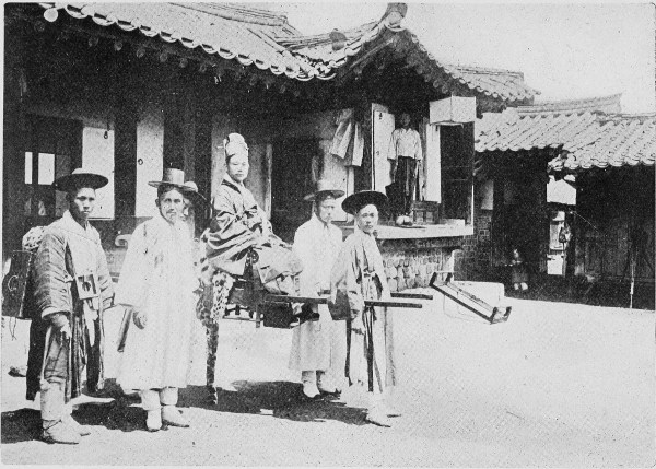 Photo 1902 Seoul South Korea "Korean Scholars" 