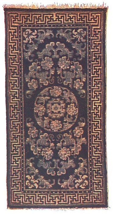 ANTIQUE CHINESE RUG.