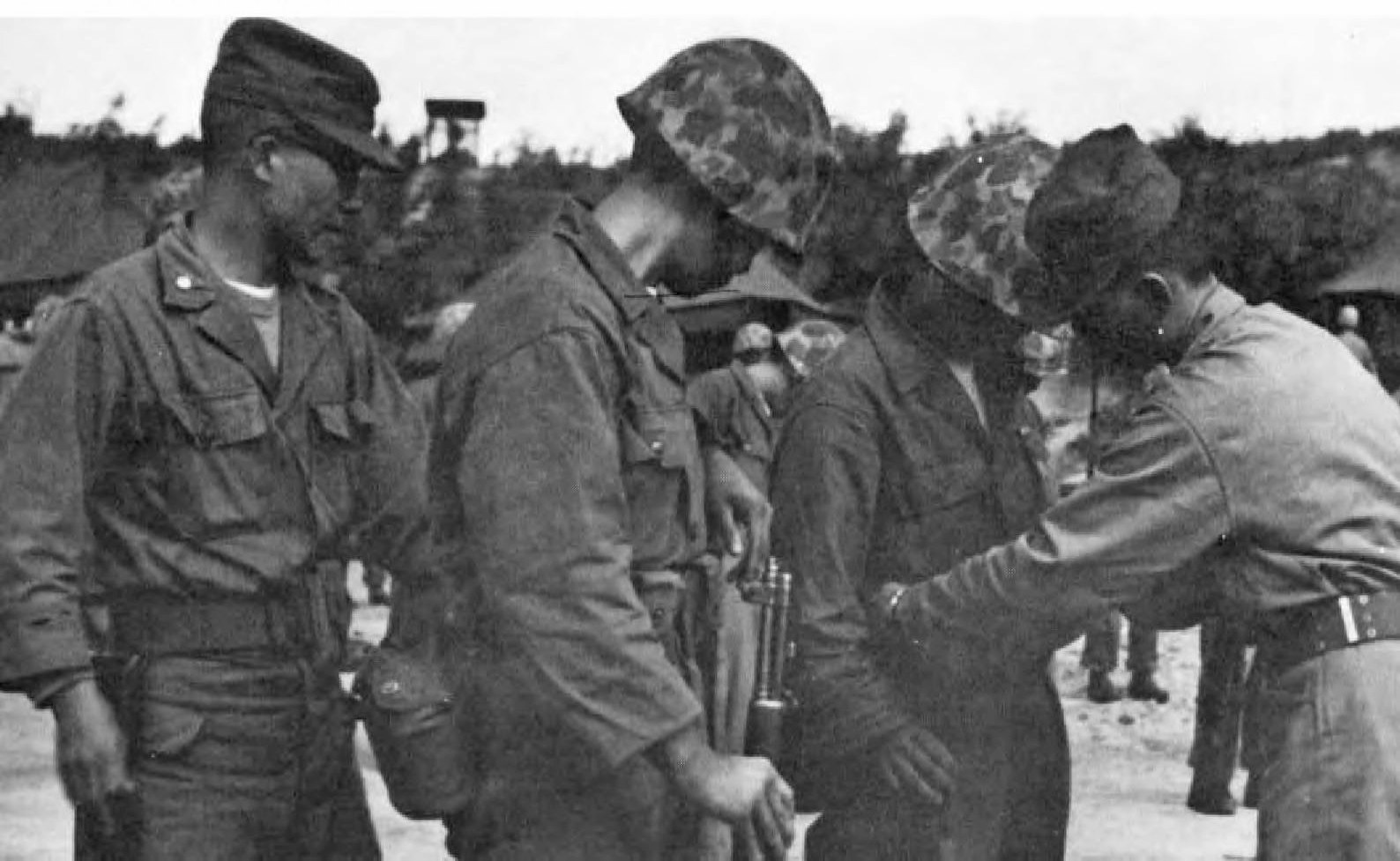 X 2 PACS,FIELD,CARGO KOREAN WAR U.S.ARMY M-1945    NICE