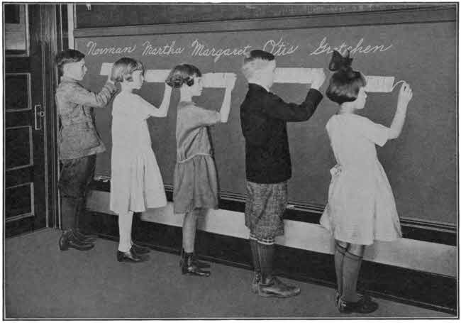 Blackboard efficiency; a suggestive method for the use of crayon