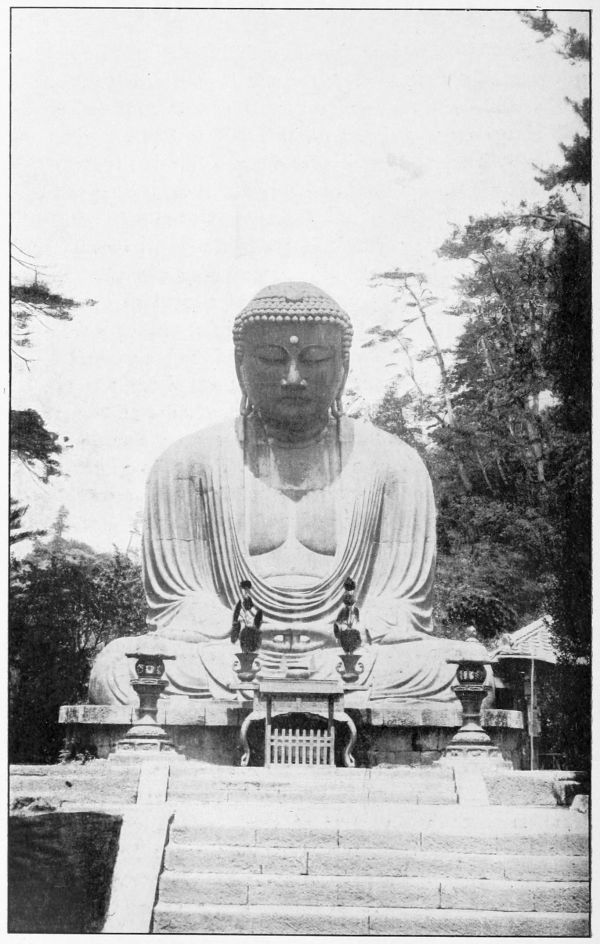 No Comment : au Japon, le nettoyage d'hiver des statues de Bouddha